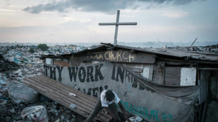 Bericht: Altkleider-Exporte sorgen in Kenia f&uuml;r riesige Plastikm&uuml;ll-Berge