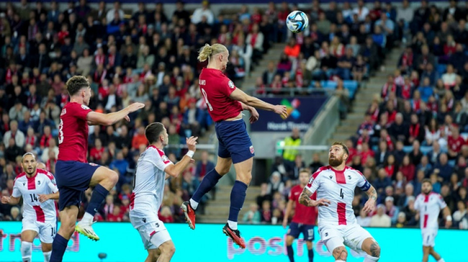 Spain and Italy step up chase of runaway Euro leaders