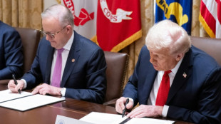 Sous-marins, terres rares: des avanc&eacute;es entre Washington-Canberra