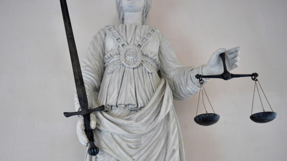 Lebenslange Haft im Prozess um in Gesch&auml;ft erschossene Ehefrau 