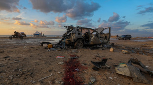 Al Jazeera, 'raid israeliano su un rifugio a Gaza, 6 morti'