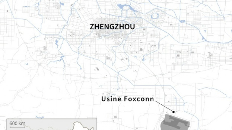 Chine: d&eacute;but du confinement autour d'iPhone city