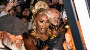 Participa&ccedil;&atilde;o de cantora franco-malinesa na abertura dos Jogos gera pol&ecirc;mica na Fran&ccedil;a