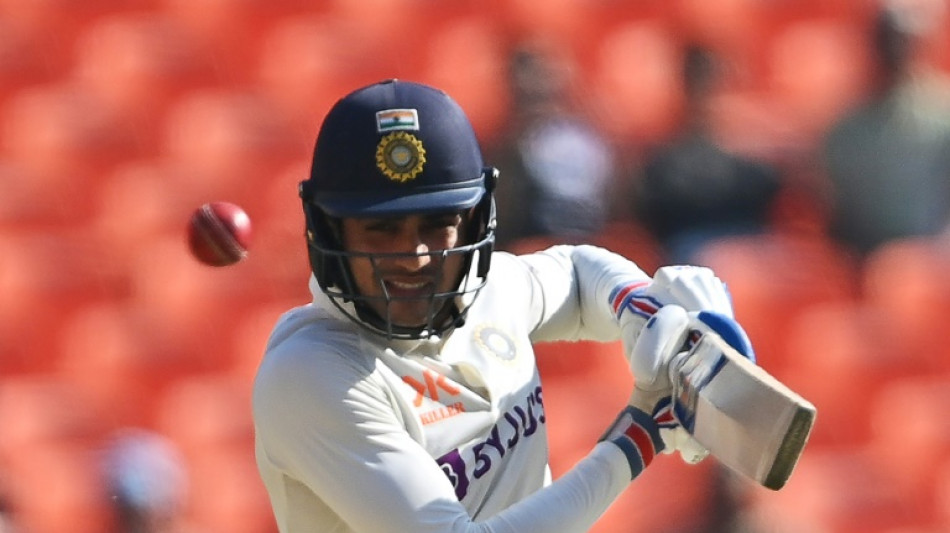 India's Gill hits ton but Australia dismiss Pujara