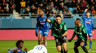 Lens miss chance to go level with PSG atop Ligue 1, Marseille held