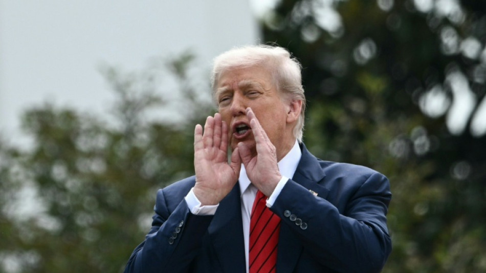 Trump amenaza con un arancel de hasta el 250% a los productos farmacéuticos y presiona a India