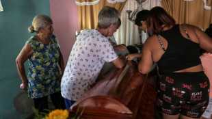 L&aacute;grimas por morte de manifestantes e medo por destino de presos na Venezuela