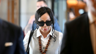 'Rainha do lixo' na Suécia é condenada a seis anos de prisão por despejar resíduos