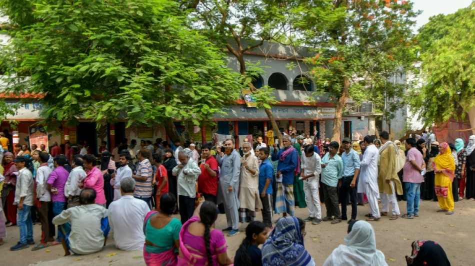 Dernier jour des &eacute;lections g&eacute;n&eacute;rales en Inde, qui &eacute;touffe de chaleur