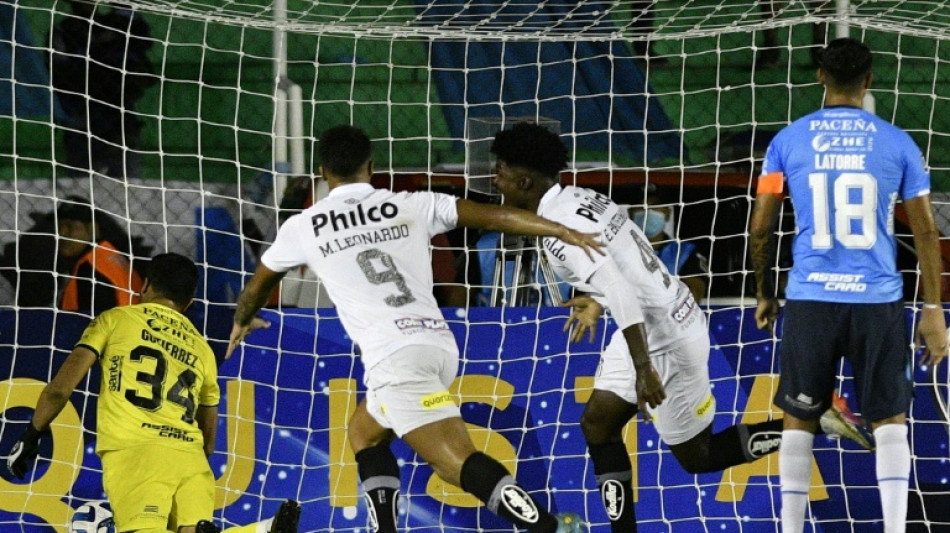 Seis jogadores do futebol brasileiro s&atilde;o afastados de seus clubes por suspeita de manipula&ccedil;&atilde;o