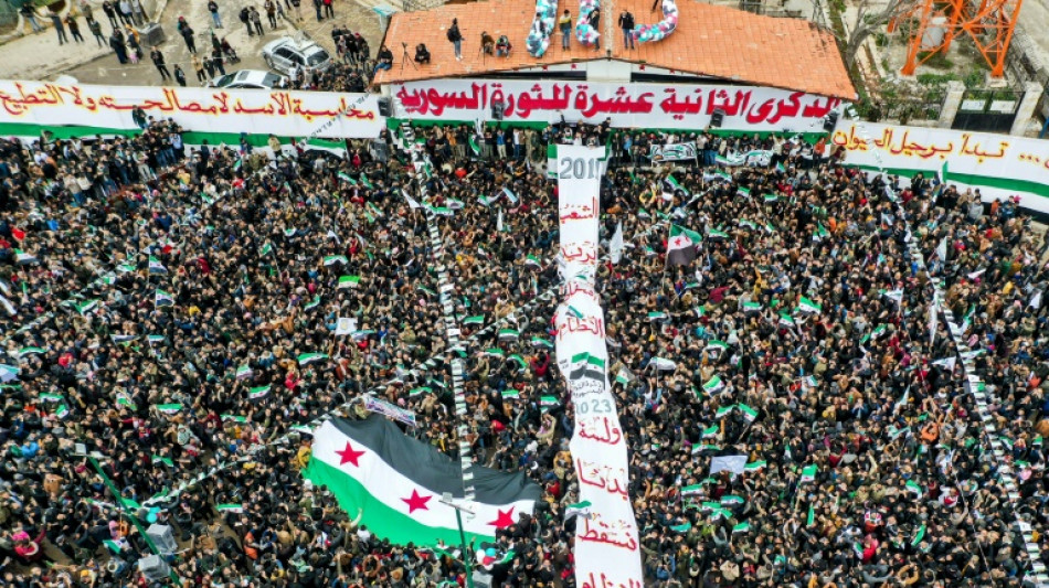 Des Syriens manifestent pour le 12e anniversaire du soul&egrave;vement antir&eacute;gime