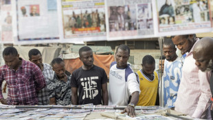 Nigeria recuenta votos tras re&ntilde;idas elecciones presidenciales