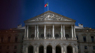 Les Portugais rappel&eacute;s aux urnes, la droite au pouvoir favorite