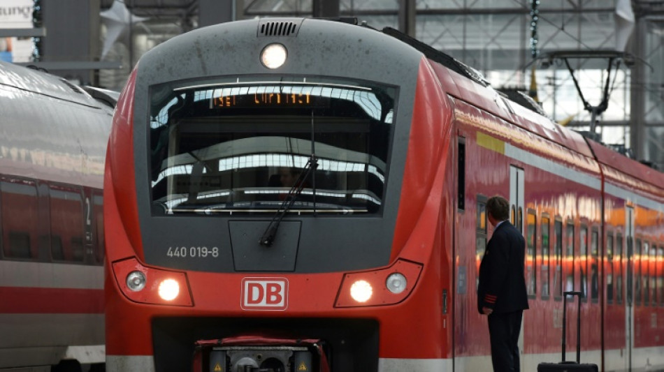 26-J&auml;hriger f&auml;llt in Brandenburg auf die Gleise und stirbt
