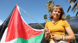 Flotilha com Greta Thunberg zarpa de Barcelona com ajuda para Gaza