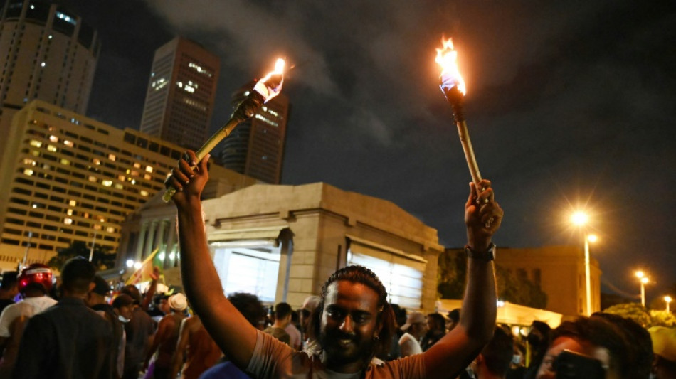 Parlamento de Sri Lanka vuelve a sesionar tras estado de emergencia