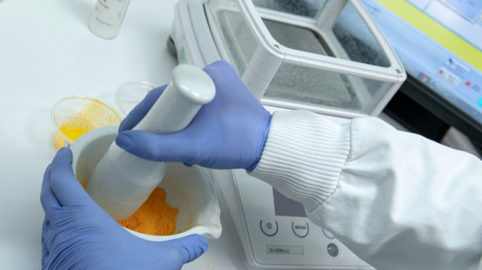 M&eacute;dicaments: dans des pharmacies, de l'amoxicilline "fait main"