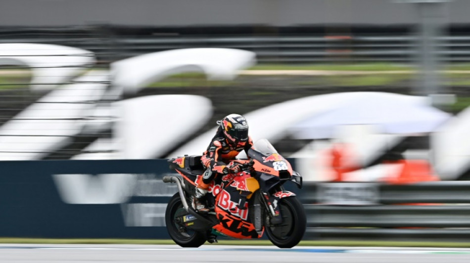Oliveira wins rain-hit Thai MotoGP as title race&nbsp;tightens again 