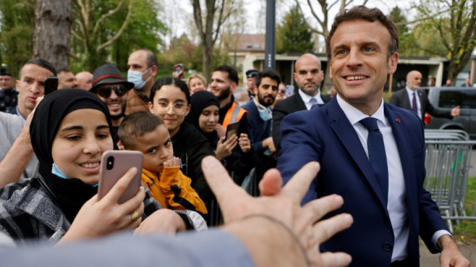 Macron bekommt prominente Unterst&uuml;tzung von Sarkozy und Jospin