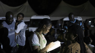 Apr&egrave;s la pr&eacute;sidentielle, le Nigeria dans l'attente des r&eacute;sultats