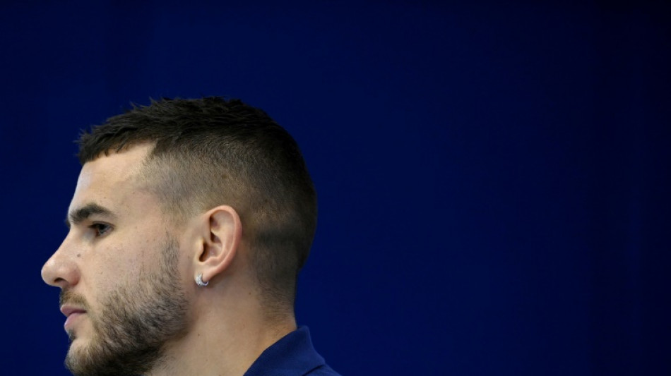 PSG make Bayern's Hernandez their fifth new signing