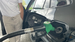 Per i carburanti arrivano i rincari