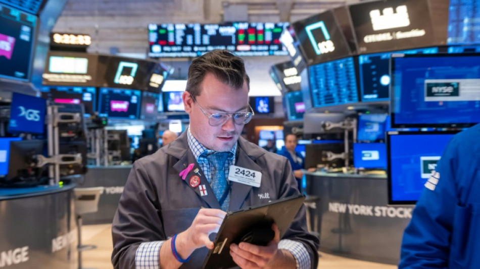 Wall Street ouvre en hausse, rebond apr&egrave;s le trou d'air de la tech