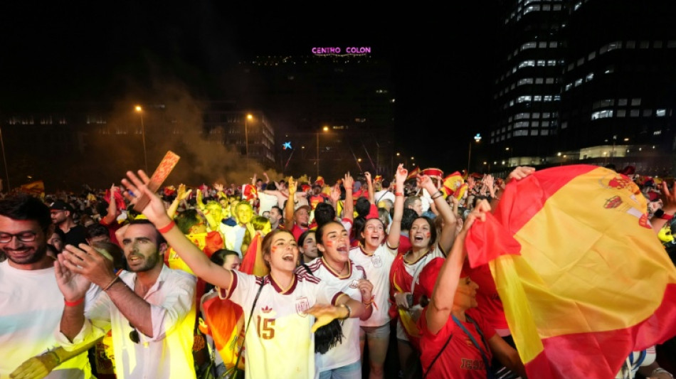 Explos&atilde;o de alegria em Madri com bicampeonato mundial da Espanha