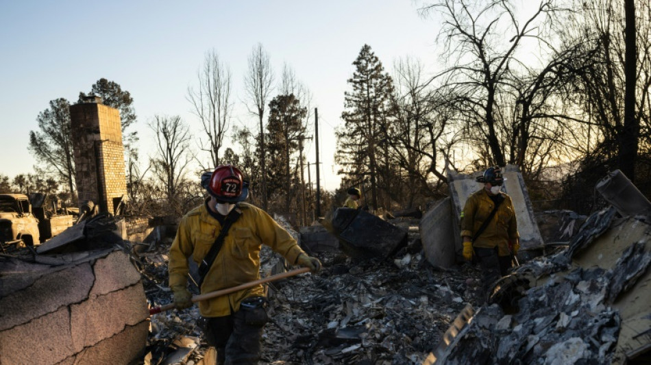 Aumenta a 31 el n&uacute;mero de fallecidos por los incendios de Los &Aacute;ngeles