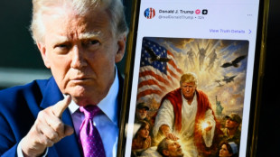 Trump apaga publica&ccedil;&atilde;o em que aparece como Jesus ap&oacute;s indigna&ccedil;&atilde;o p&uacute;blica