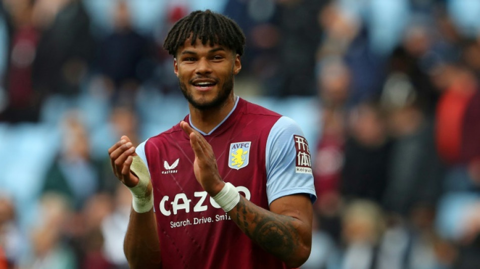 Aston Villa vence Fulham (1-0) e j&aacute; &eacute; quinto colocado na Premier League
