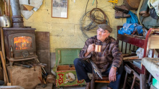 Uno de los &uacute;ltimos hojalateros itinerantes de Irlanda a&ntilde;ora un estilo de vida perdido