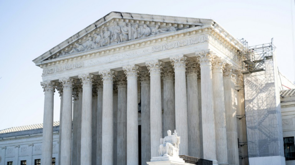 Suprema Corte dos EUA, dividida sobre acesso de menores trans a tratamento de redesigna&ccedil;&atilde;o