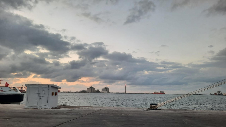 Gb, 'drone colpisce petroliera statunitense nel porto egiziano di Damietta'