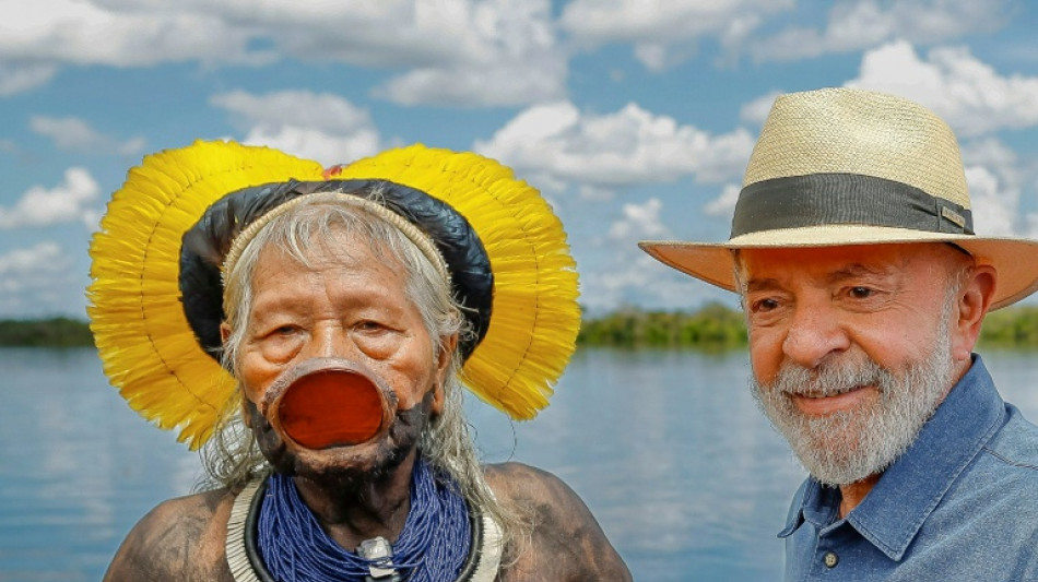 &quot;A&uacute;n queda mucho por hacer&quot; por los ind&iacute;genas, admite Lula ante el cacique Raoni