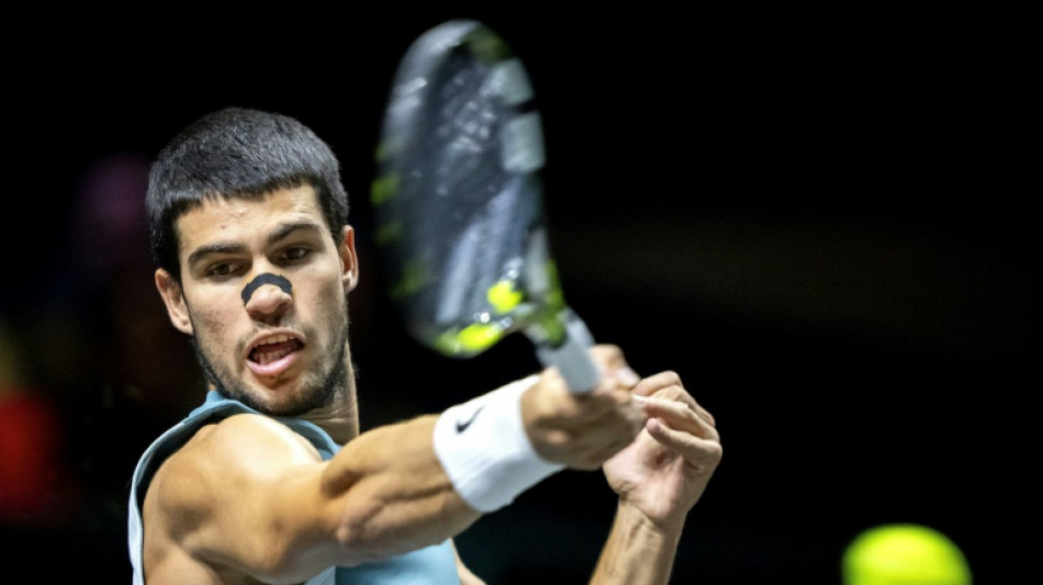 Alcaraz e Tsitsipas avan&ccedil;am &agrave;s quartas do ATP 500 de Roterd&atilde;