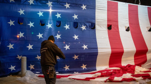 Sfida serrata alle primarie dem in Wisconsin, battuta Hong