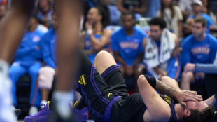 NBA: Doncic et Reaves bless&eacute;s, la fin de saison des Lakers vire au cauchemar