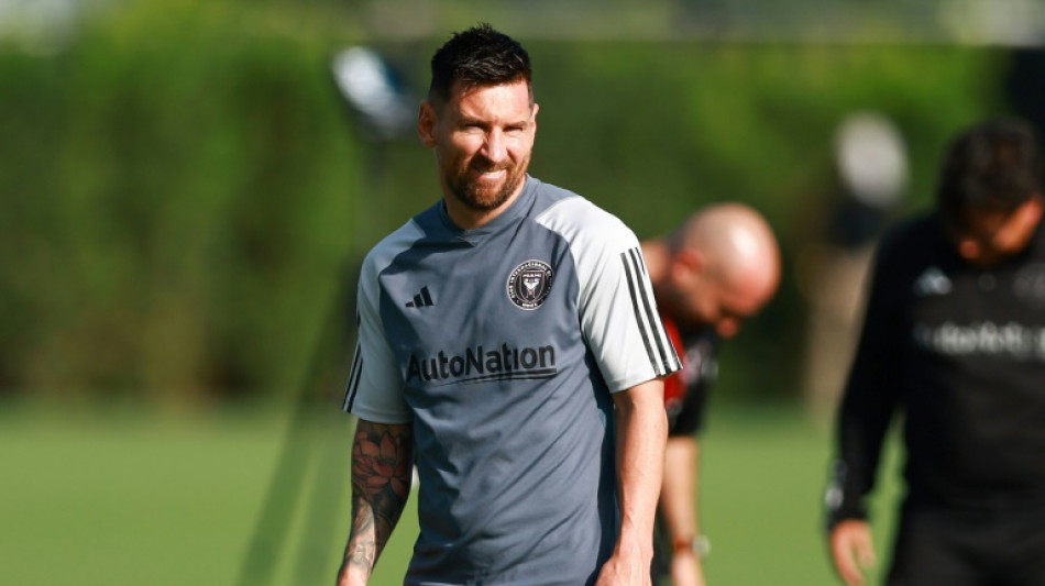 Martino shrugs off Messi injury scare ahead of Miami semi