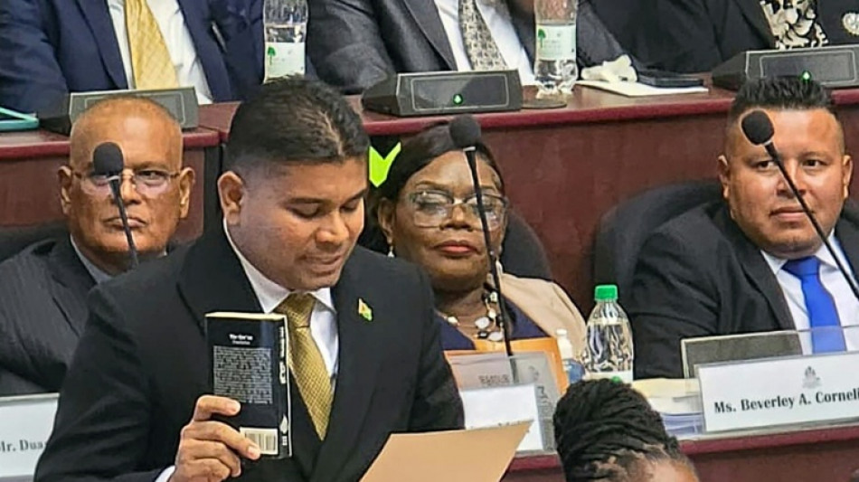Un multimillonario opositor de Guyana se juramenta como diputado pese a una solicitud de extradición de EEUU