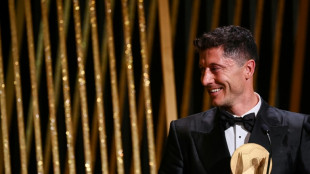 Lewandowski wins Mueller Trophy for top scorer