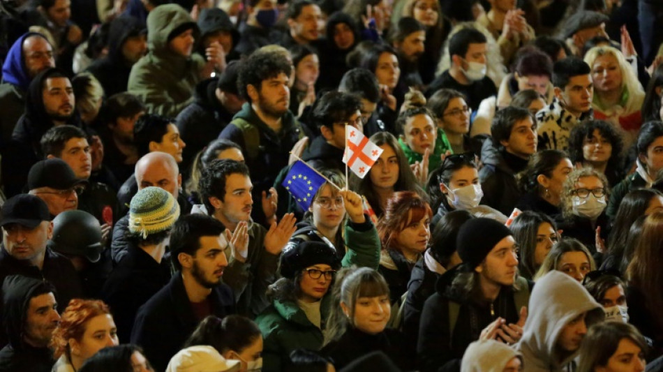 G&eacute;orgie: des milliers de manifestants &agrave; Tbilissi malgr&eacute; le retrait d'un projet de loi r&eacute;pressif