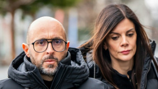 Incendie en Suisse: le propri&eacute;taire du bar auditionn&eacute; par les avocats des parties civiles