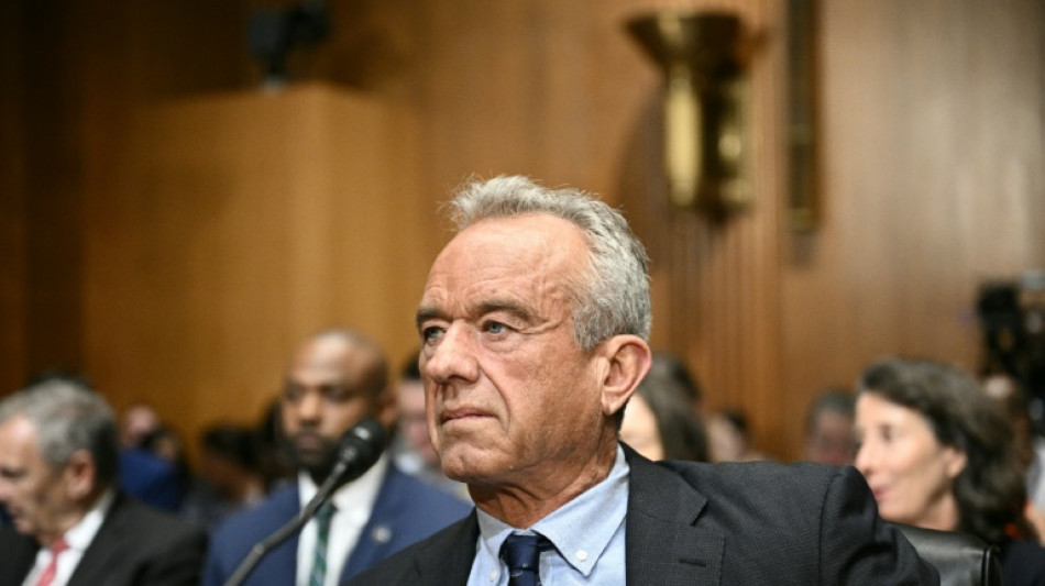 Secret&aacute;rio de Sa&uacute;de Kennedy Jr. defende demiss&atilde;o de diretora dos CDC