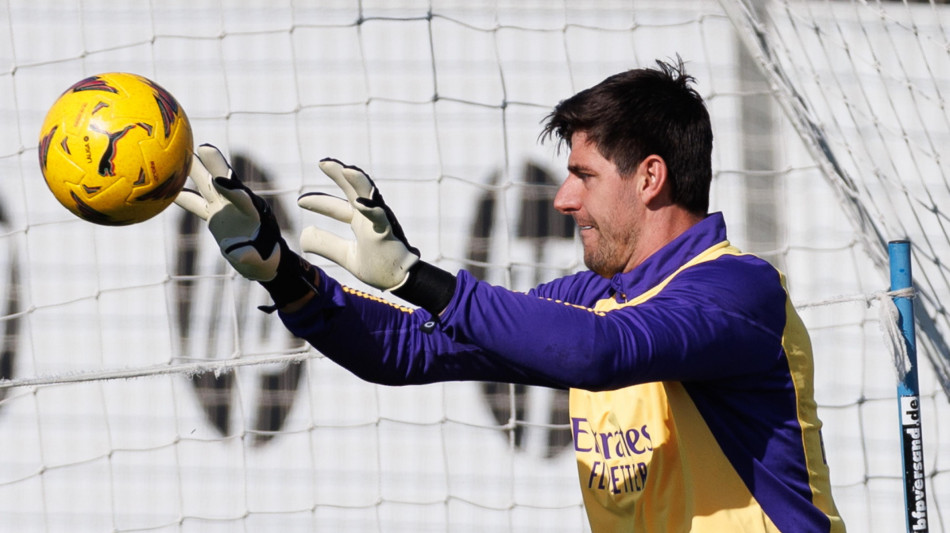 Calcio: nuova tegola per il Real, Courtois si &egrave; rotto un menisco