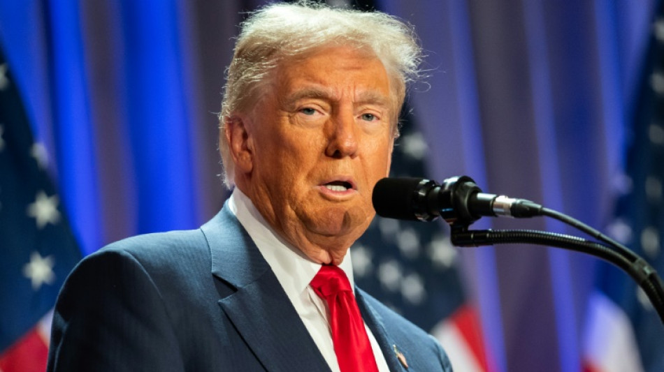 M&eacute;xico alerta Trump que imposi&ccedil;&atilde;o de tarifas n&atilde;o impedir&aacute; migra&ccedil;&atilde;o e drogas nos EUA