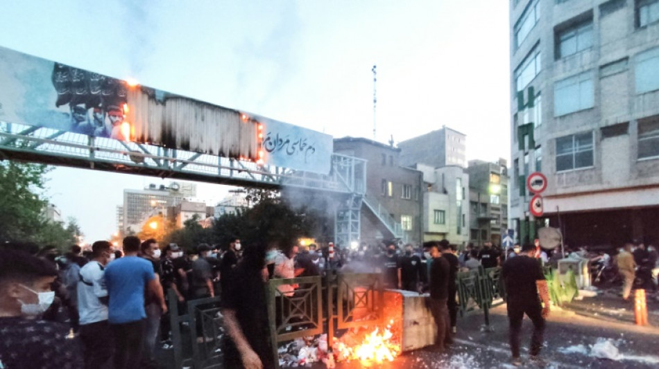 Iran: des dizaines de morts dans la r&eacute;pression, des centaines d'arrestations