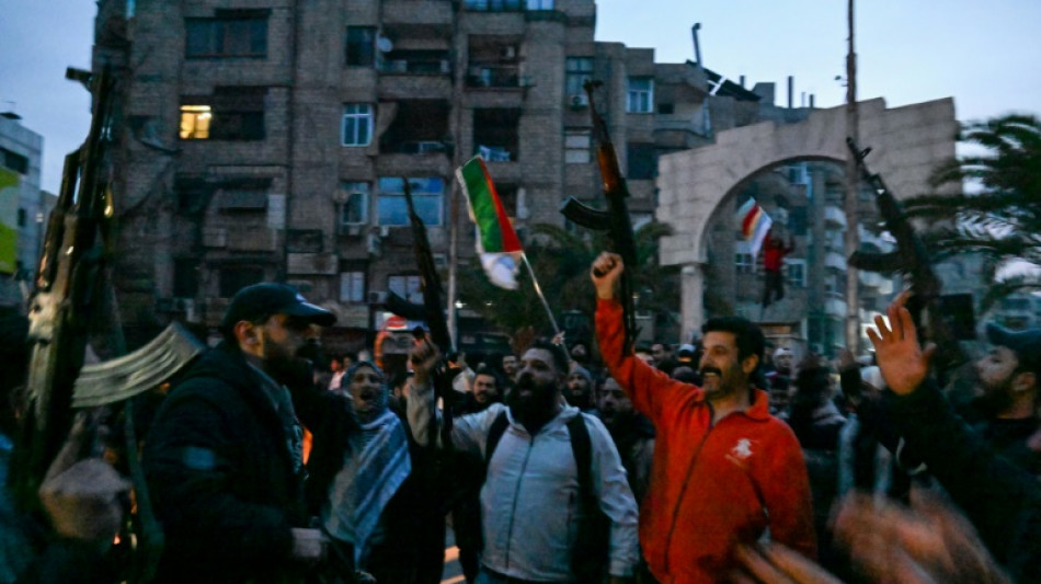 Rebeli&atilde;o s&iacute;ria derruba o presidente Bashar al-Assad