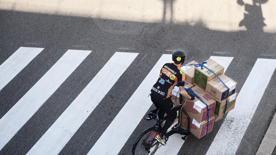 Giorgetti, vedremo di rendere la tassa sui pacchi coerente con l'Ue