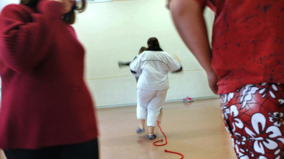 Pr&eacute;venir l'ob&eacute;sit&eacute; infantile/&eacute;cole: une "mesure-pes&eacute;e" en CE2 et respecter le nombre d'heures d'EPS